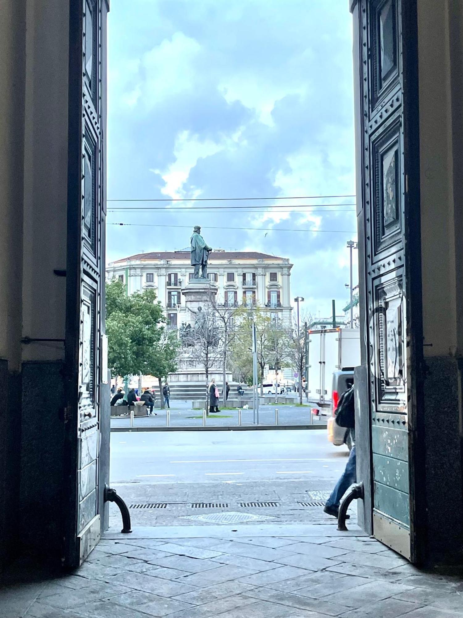 House Piazza Garibaldi By Loveinthetravel Naples Exterior photo